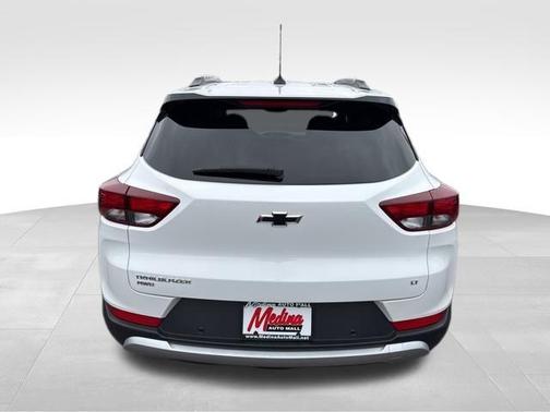 Summit White 2022 Chevrolet Trailblazer LT
