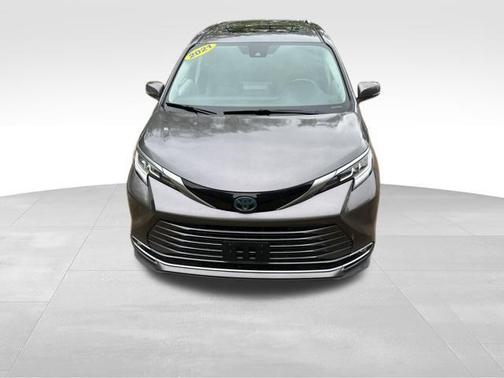 2021 Toyota Sienna Limited