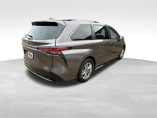 2021 Toyota Sienna Limited
