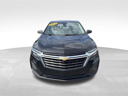 Mosaic Black Metallic 2022 Chevrolet Equinox LS