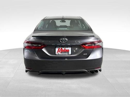 Ice Edge 2022 Toyota Camry SE