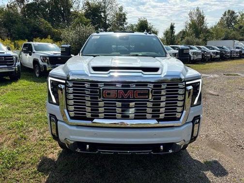 Glacier White 2026 GMC Sierra 2500 Denali