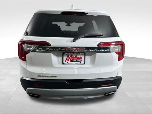 Summit White 2023 GMC Acadia SLE