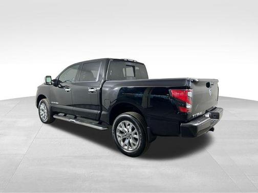 2021 Nissan Titan SL