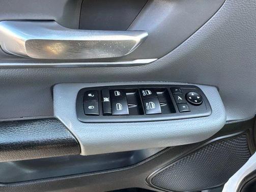 Bright White Clearcoat 2021 RAM 1500 Big Horn