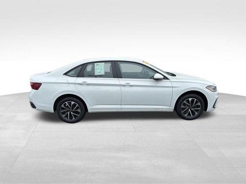 Pure White 2025 Volkswagen Jetta 1.5T S
