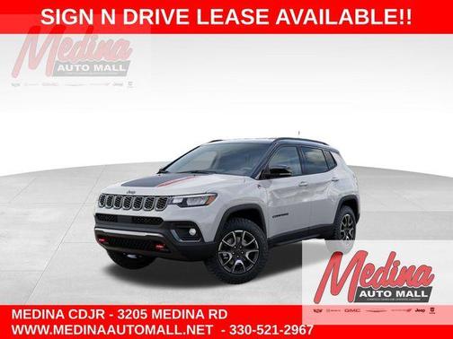 Bright White Clearcoat 2026 Jeep Compass Trailhawk
