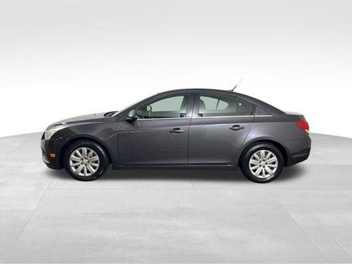 Taupe Gray Metallic 2011 Chevrolet Cruze 1LT