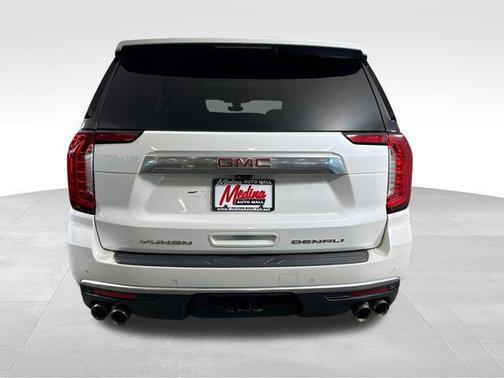 White Frost Tri-Coat 2021 GMC Yukon Denali