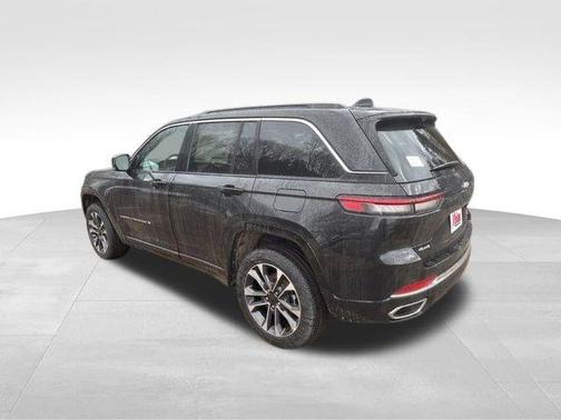 2025 Jeep Grand Cherokee Overland