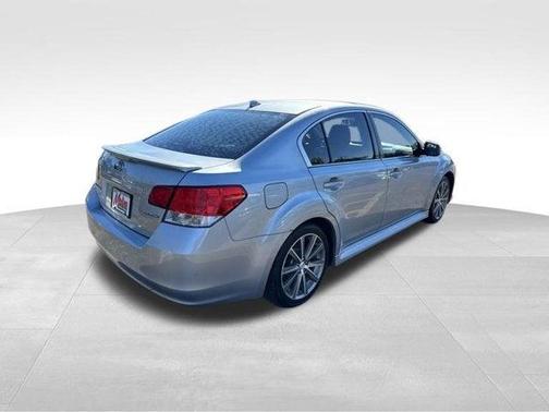 Ice Silver Metallic 2014 Subaru Legacy 2.5i Sport