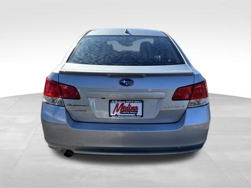 Ice Silver Metallic 2014 Subaru Legacy 2.5i Sport