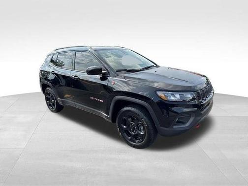 Diamond Black 2023 Jeep Compass Trailhawk