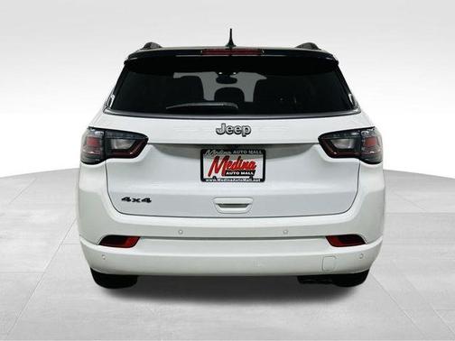 2022 Jeep Compass Altitude
