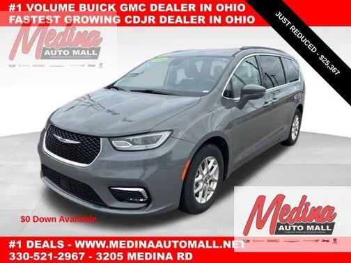 2022 Chrysler Pacifica Touring-L