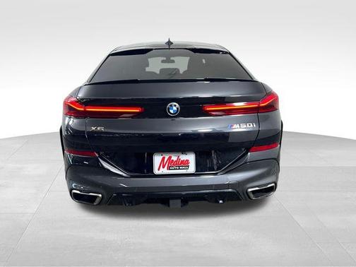 2021 BMW X6 M50i