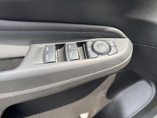 Summit White 2025 Buick Envista Sport Touring
