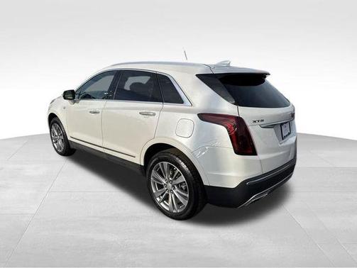 Crystal White Tri-Coat 2024 Cadillac XT5 Premium Luxury