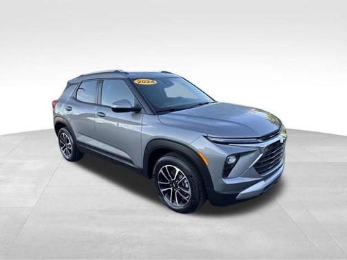 Sterling Gray Metallic 2024 Chevrolet Trailblazer LT
