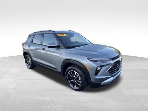 Sterling Gray Metallic 2024 Chevrolet Trailblazer LT