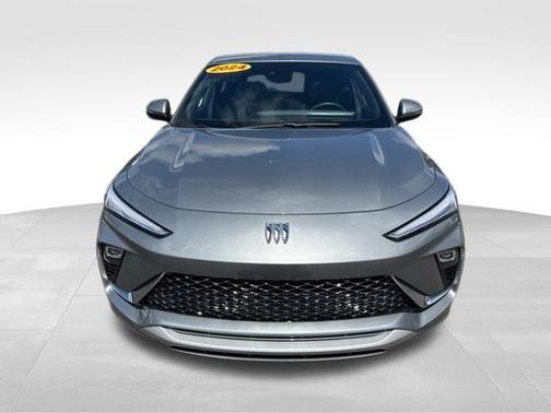 Gray Metallic 2024 Buick Envista Avenir