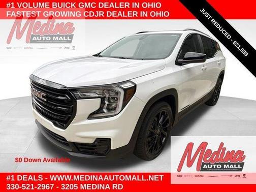 Summit White 2023 GMC Terrain SLE