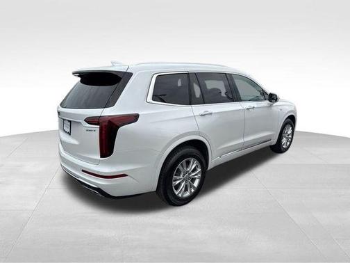 2023 Cadillac XT6 Luxury AWD