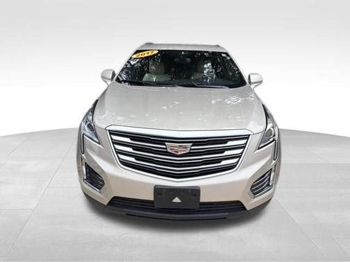 Radiant Silver Metallic 2017 Cadillac XT5 Base