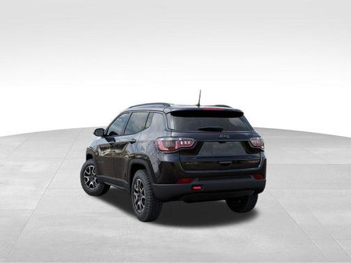 Diamond Black 2026 Jeep Compass Trailhawk