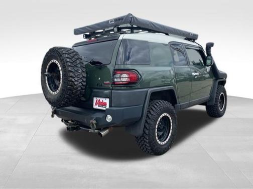 2013 Toyota FJ Cruiser Base