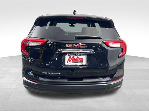 Ebony Twilight Metallic 2023 GMC Terrain SLE
