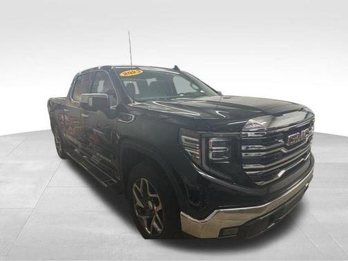 Onyx Black 2023 GMC Sierra 1500 SLT