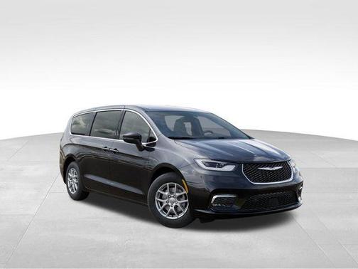 Diamond Black 2026 Chrysler Pacifica Select