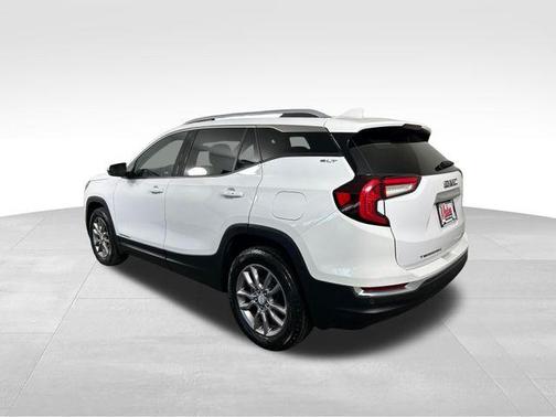 Summit White 2022 GMC Terrain SLT
