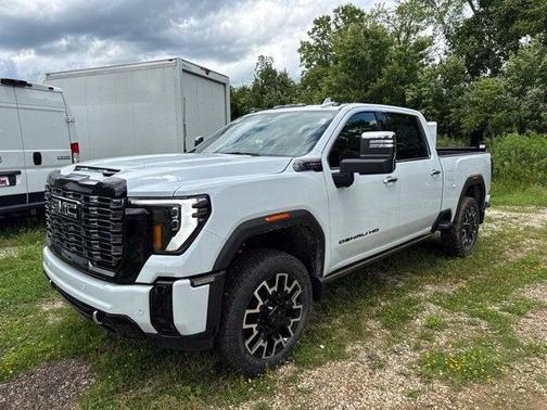 Glacier White 2026 GMC Sierra 2500 Denali Ultimate