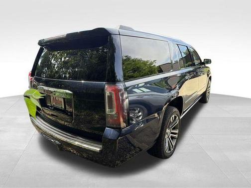 Dark Sapphire Blue Metallic 2020 GMC Yukon XL Denali