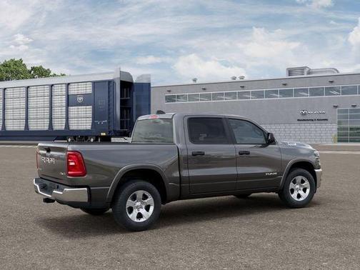 Granite Crystal Clearcoat Metallic 2026 RAM 1500 Big Horn/Lone Star