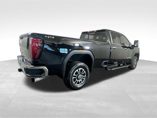 Onyx Black 2025 GMC Sierra 3500 SLT