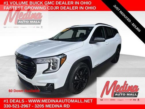 Summit White 2023 GMC Terrain SLT