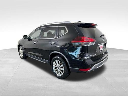 Magnetic Black Pearl 2019 Nissan Rogue SV