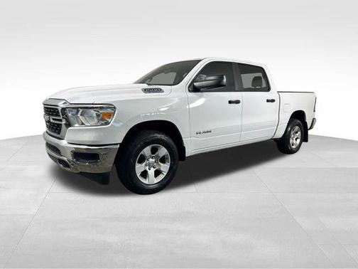 Bright White Clearcoat 2023 RAM 1500 Big Horn
