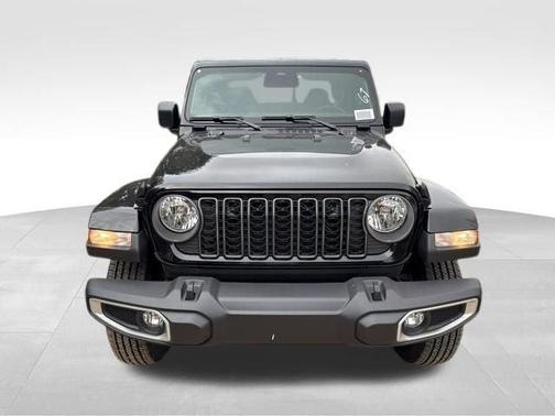 Black Clearcoat 2026 Jeep Gladiator Sport