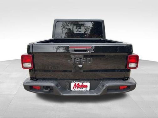 Black Clearcoat 2026 Jeep Gladiator Sport