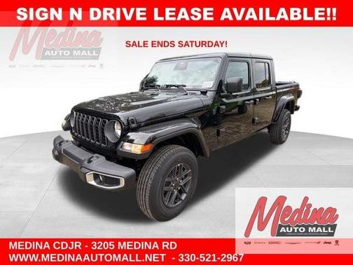 Black Clearcoat 2026 Jeep Gladiator Sport