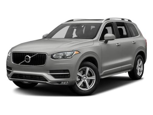Bright Silver Metallic 2017 Volvo XC90 T6 Momentum