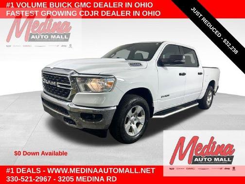 Bright White Clearcoat 2023 RAM 1500 Big Horn