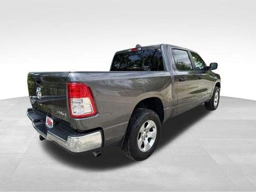 Crystal Metallic 2024 RAM 1500 Big Horn/Lone Star