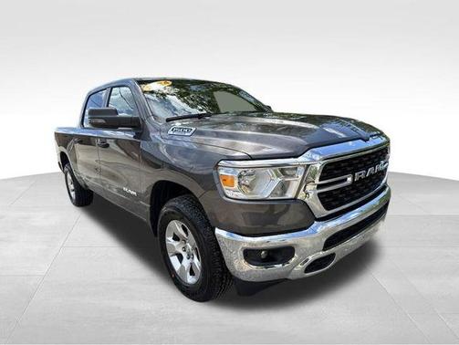 Crystal Metallic 2024 RAM 1500 Big Horn/Lone Star