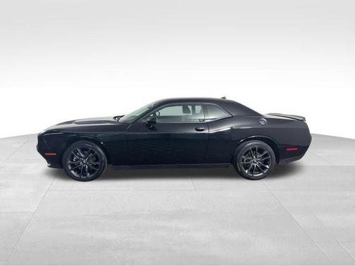 Pitch Black Clearcoat 2023 Dodge Challenger SXT
