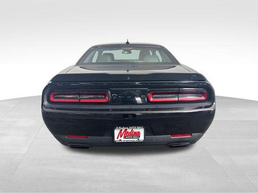 Pitch Black Clearcoat 2023 Dodge Challenger SXT